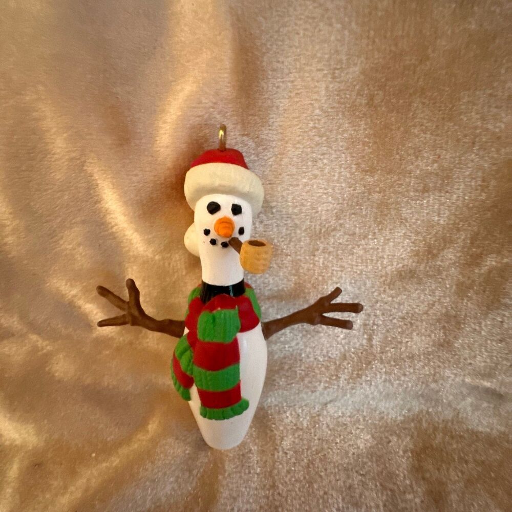 Hallmark Keepsake Ornament 1997
Snow Bowling